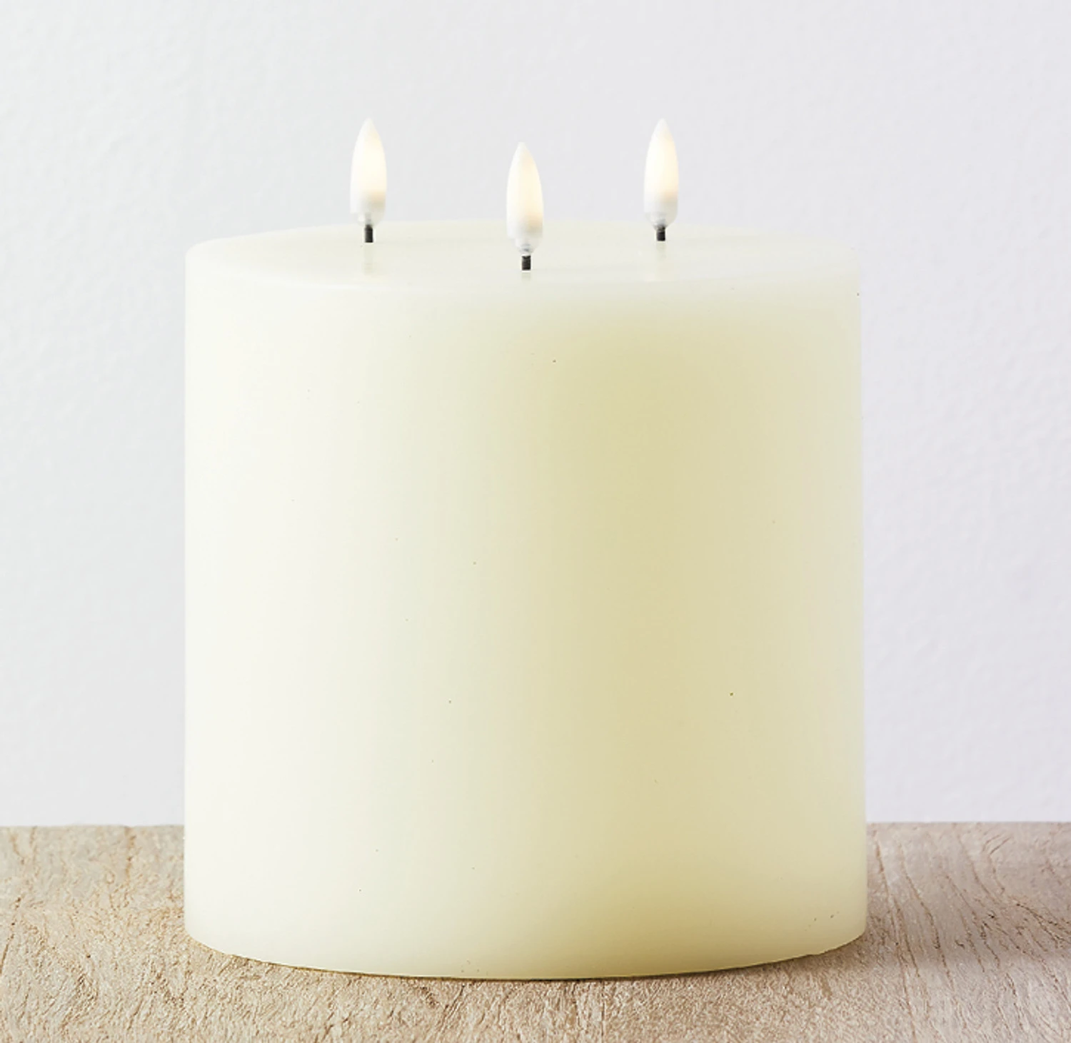 Uyuni 6" X 7" Large Ivory Triflame Candle 4034551 3 Uyuni 6" X 7" Large Ivory Triflame Candle 4034551