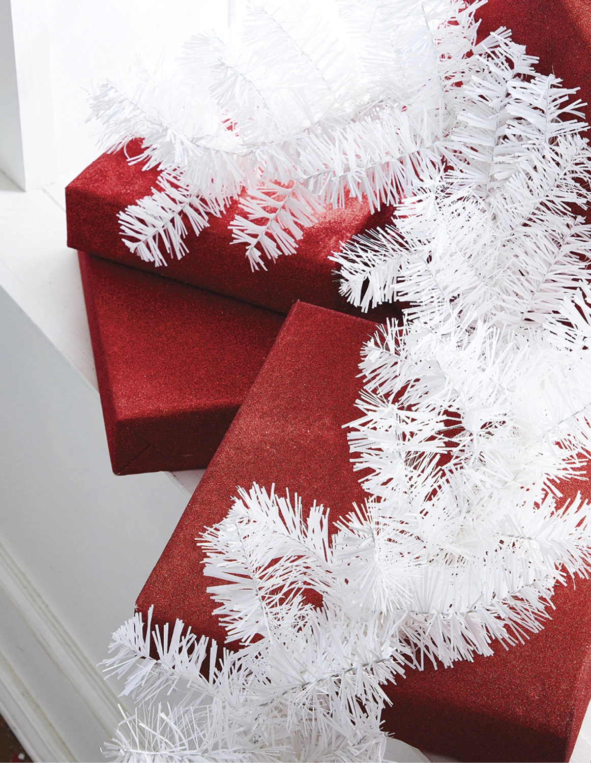 Raz 6' White Tinsel Christmas Garland G4202577 3 Raz 6' White Tinsel Christmas Garland G4202577