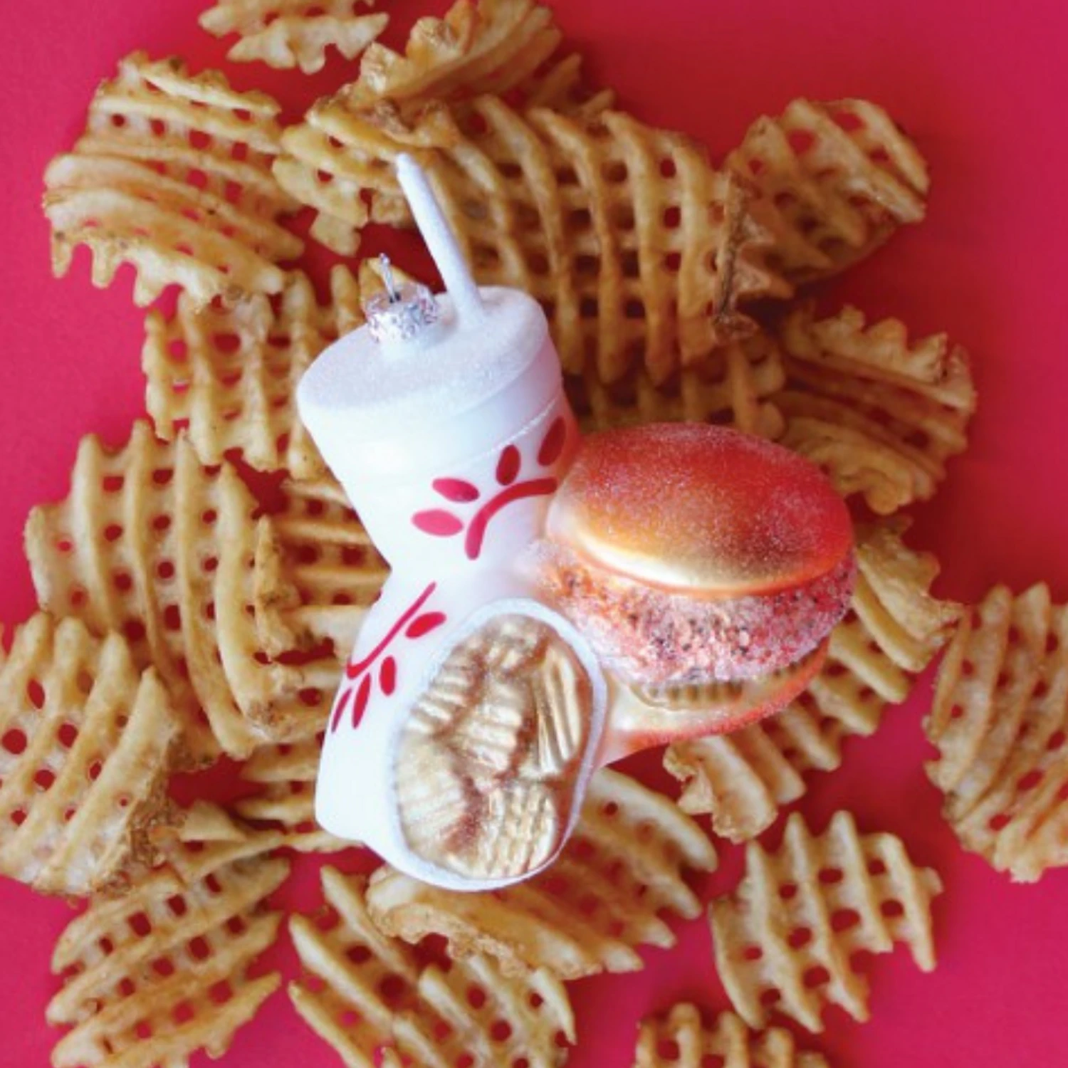 Cody Foster 5" Fast Food Chicken Sandwich Glass Christmas Ornament GO-8337 3 Cody Foster 5" Fast Food Chicken Sandwich Glass Christmas Ornament GO-8337