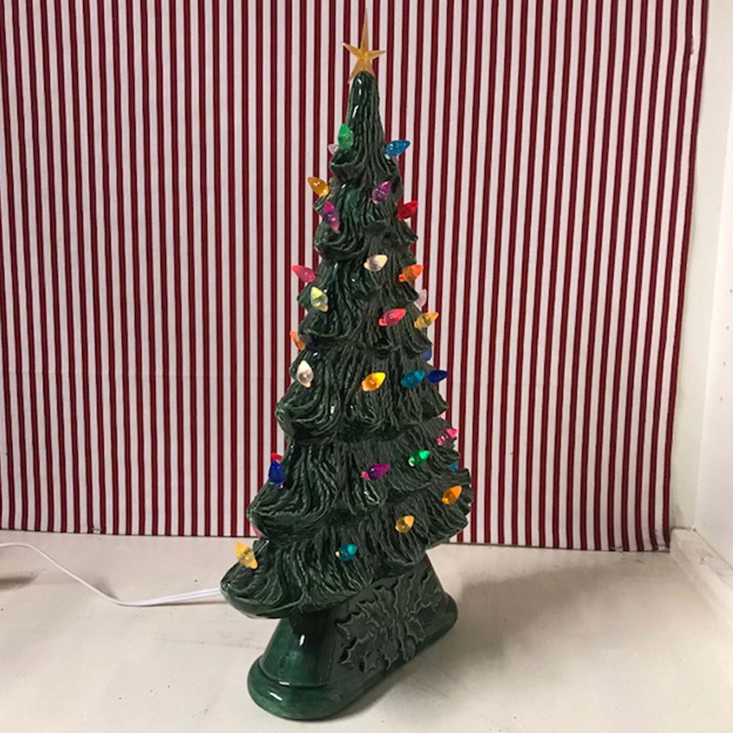 Large Flat Ceramic Lighted Window Or Mantel Christmas Tree 19" 5 Large Flat Ceramic Lighted Window Or Mantel Christmas Tree 19" - Image 3